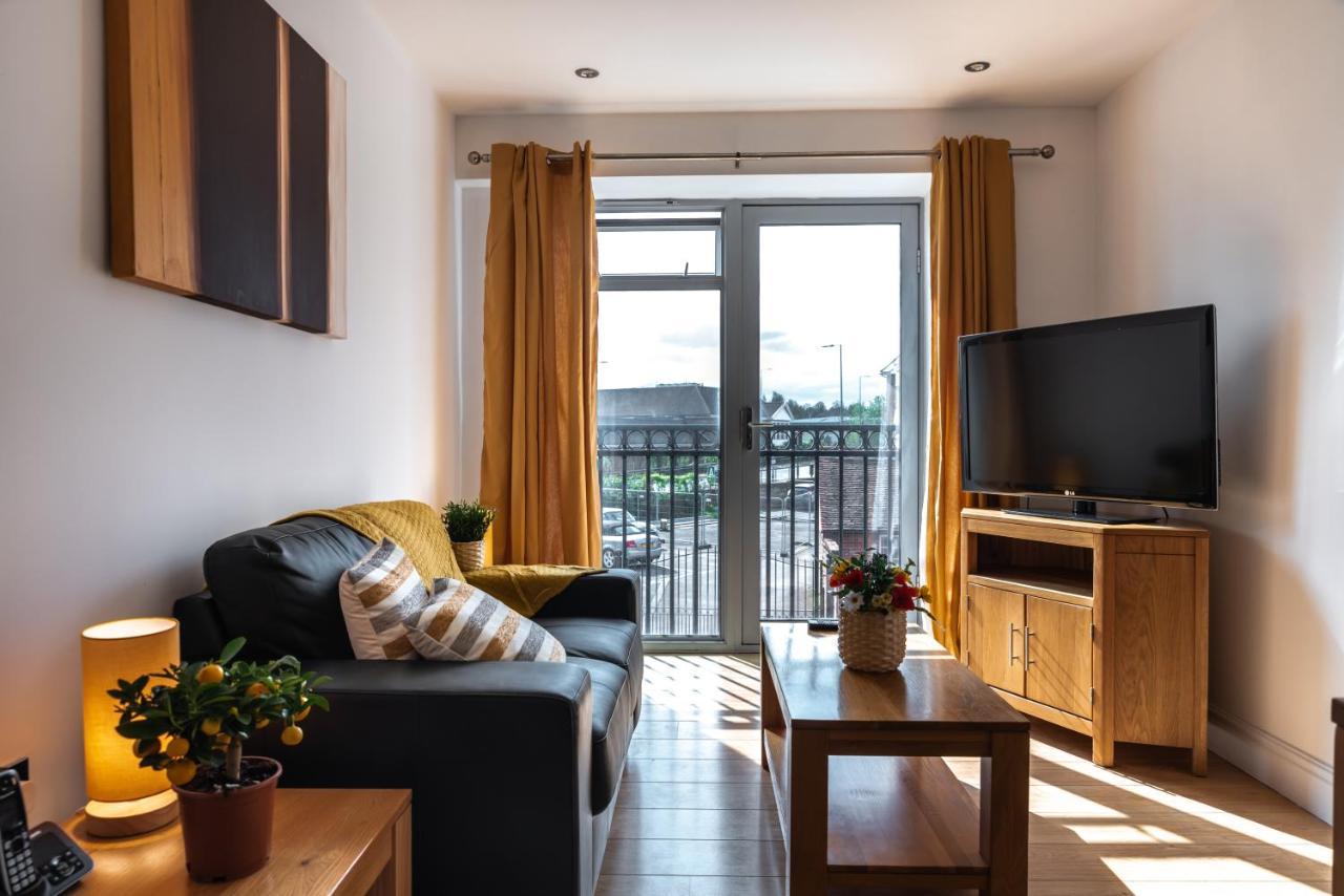 The Old Library - Modern Apartment With Rooftop Terrace Near The Train Station Newbury  Buitenkant foto